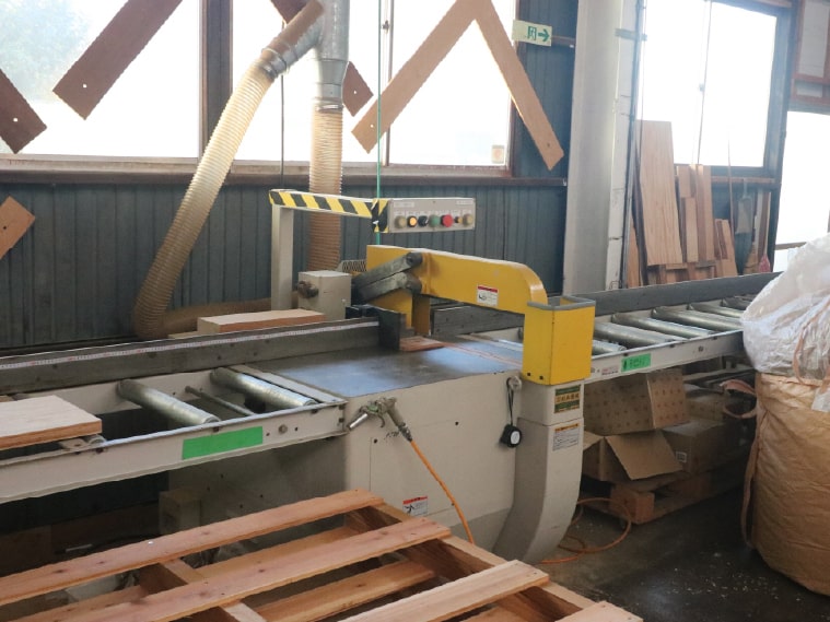 クロスカットソー