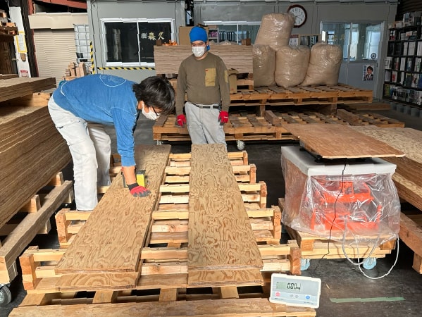 三次検品の様子